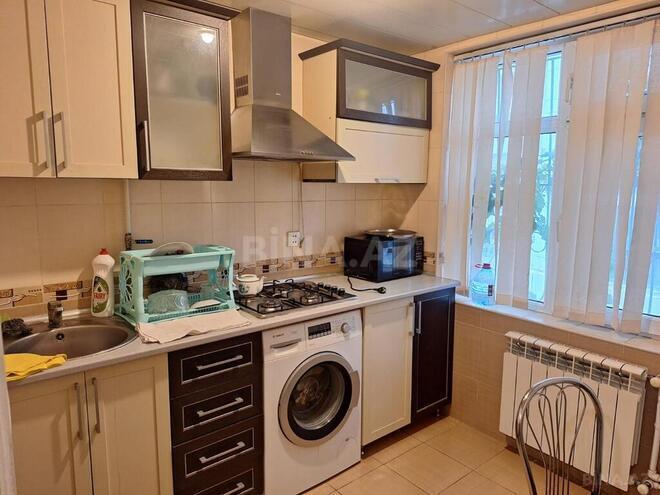 1-комн. вторичка - м. Элмляр Академиясы - 45 м² (4)