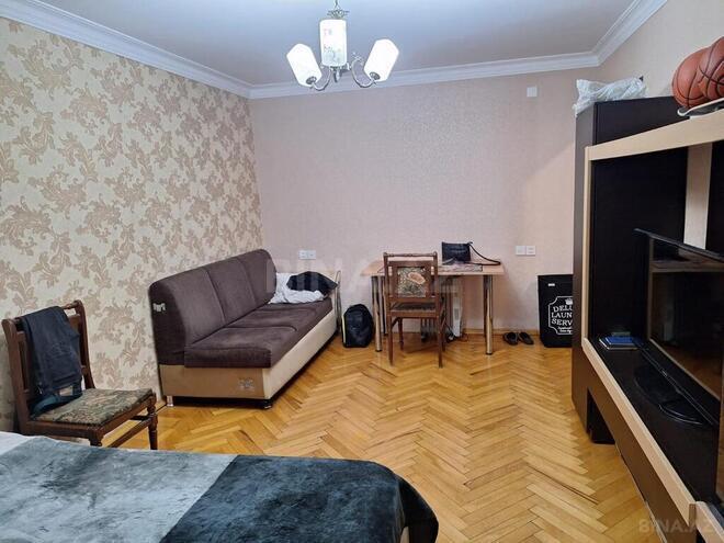 1-комн. вторичка - м. Элмляр Академиясы - 45 м² (2)
