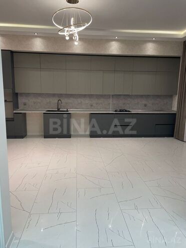 4 otaqlı həyət evi/bağ evi - Şüvəlan q. - 180 m² (18)