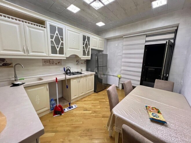 3 otaqlı yeni tikili - 8 Noyabr m. - 110 m² (8)