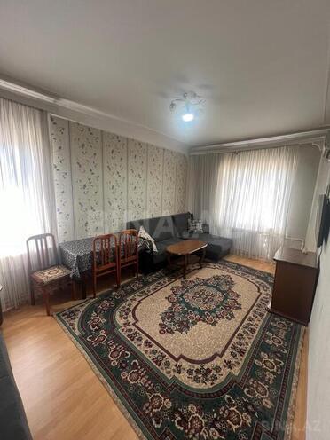 2 otaqlı köhnə tikili - İnşaatçılar m. - 65 m² (1)