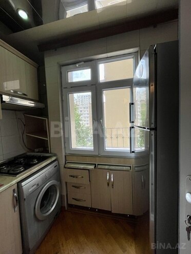 2 otaqlı köhnə tikili - İnşaatçılar m. - 50 m² (9)