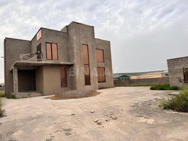 6 otaqlı həyət evi/bağ evi - Novxanı q. - 580 m² (1)