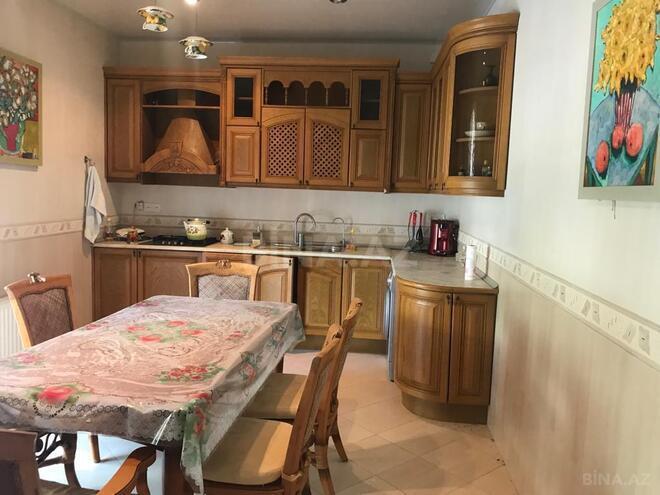 6 otaqlı həyət evi/bağ evi - Novxanı q. - 400 m² (13)
