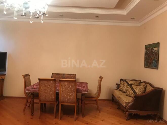 6 otaqlı həyət evi/bağ evi - Novxanı q. - 400 m² (18)