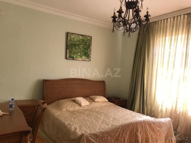 6 otaqlı həyət evi/bağ evi - Novxanı q. - 400 m² (9)