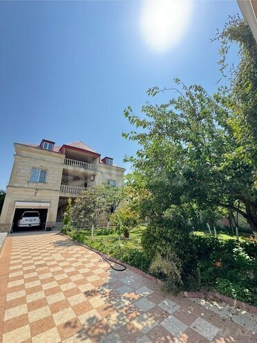 6 otaqlı həyət evi/bağ evi - Novxanı q. - 300 m² (1)