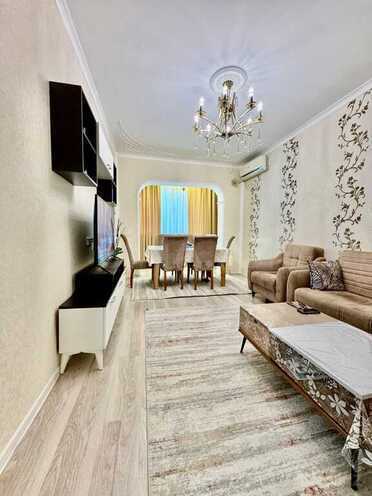 4 otaqlı köhnə tikili - İnşaatçılar m. - 110 m² (2)