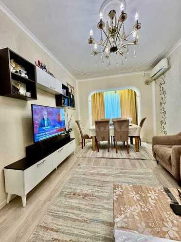 4 otaqlı köhnə tikili - İnşaatçılar m. - 110 m² (4)