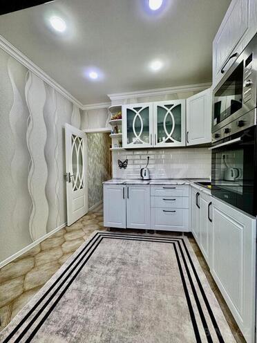 4 otaqlı köhnə tikili - İnşaatçılar m. - 110 m² (13)