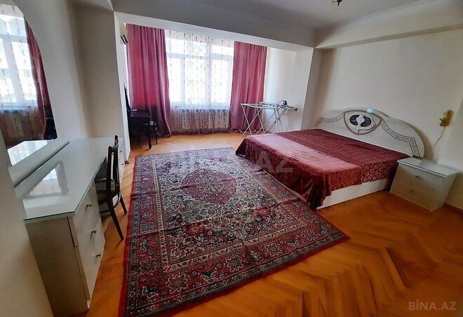 3-комн. вторичка - м. 28 мая - 100 м² (13)