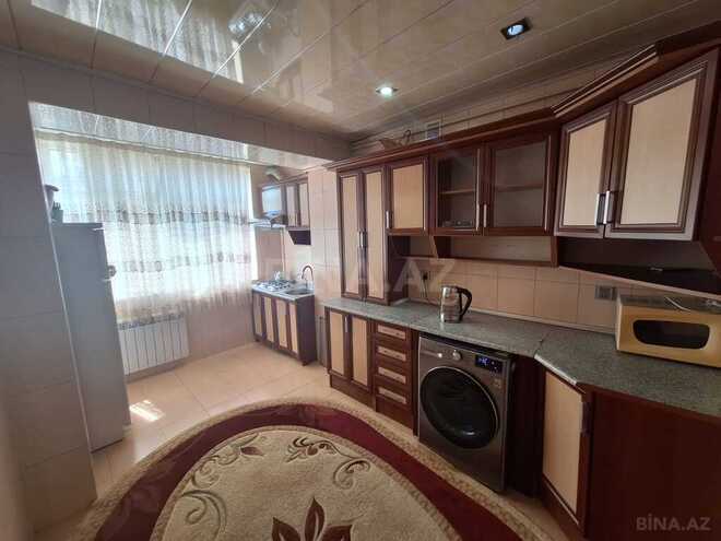 3 otaqlı köhnə tikili - 8-ci mikrorayon q. - 85 m² (24)