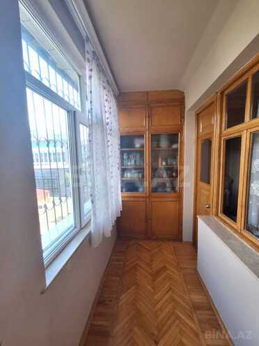 3 otaqlı köhnə tikili - 8-ci mikrorayon q. - 85 m² (21)