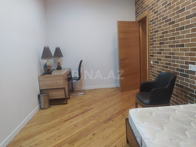 3 otaqlı həyət evi/bağ evi - Sulutəpə q. - 350 m² (3)
