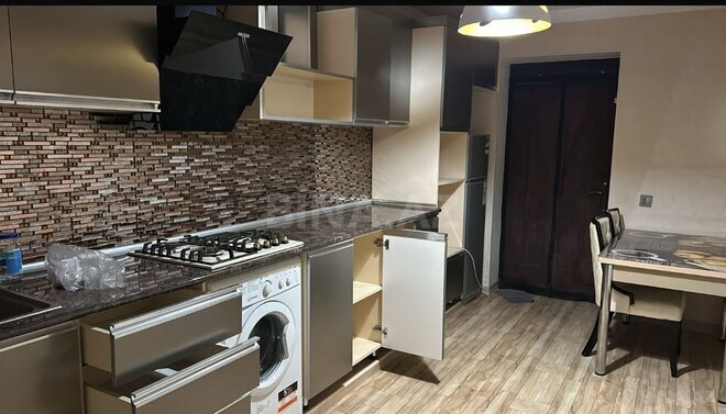 6 otaqlı həyət evi/bağ evi - Həzi Aslanov m. - 220 m² (7)