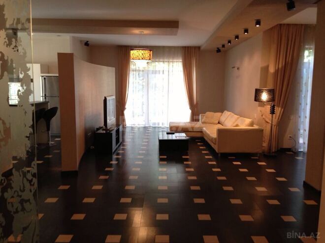 5 otaqlı həyət evi/bağ evi - 20 Yanvar m. - 350 m² (10)