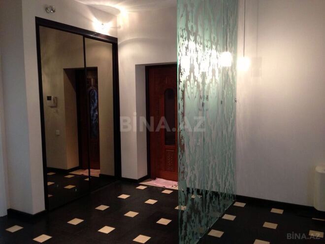 5 otaqlı həyət evi/bağ evi - 20 Yanvar m. - 350 m² (15)