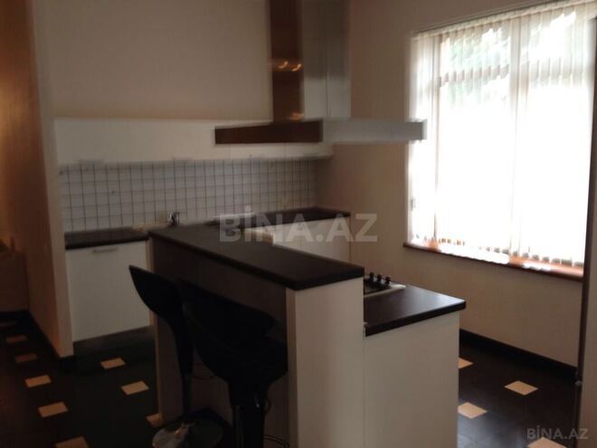 5 otaqlı həyət evi/bağ evi - 20 Yanvar m. - 350 m² (19)