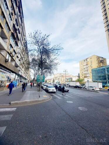 Obyekt - İnşaatçılar m. - 800 m² (10)