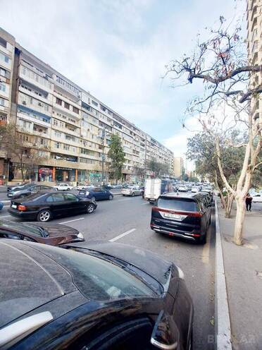 Obyekt - İnşaatçılar m. - 800 m² (8)