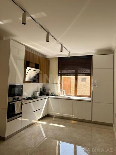5 otaqlı həyət evi/bağ evi - Şüvəlan q. - 300 m² (17)
