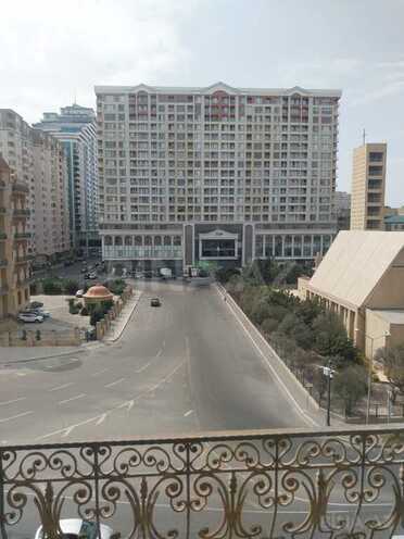 Obyekt - Ağ şəhər q. - 129 m² (1)