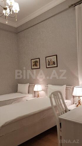 3-комн. вторичка - м. Сахил - 125 м² (23)