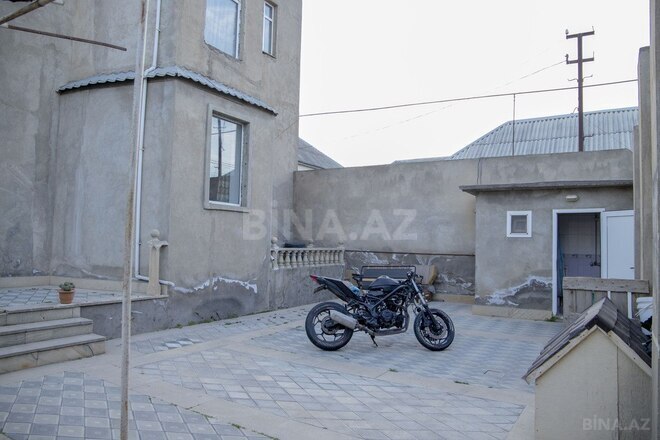 8 otaqlı həyət evi/bağ evi - Xocəsən q. - 260 m² (4)