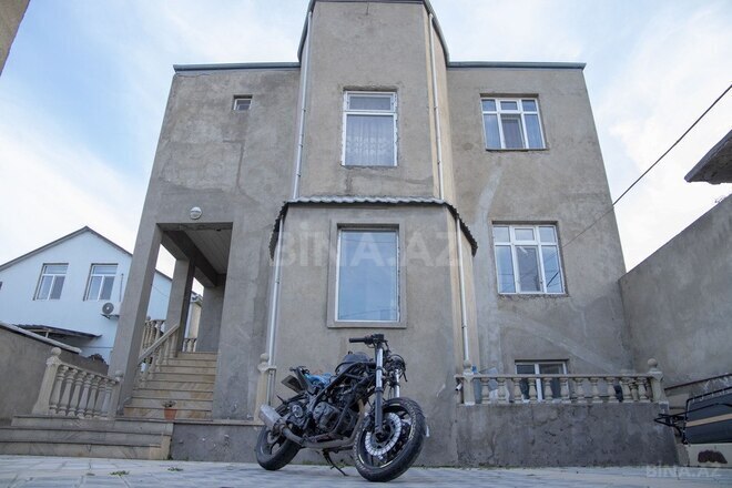 8 otaqlı həyət evi/bağ evi - Xocəsən q. - 260 m² (2)