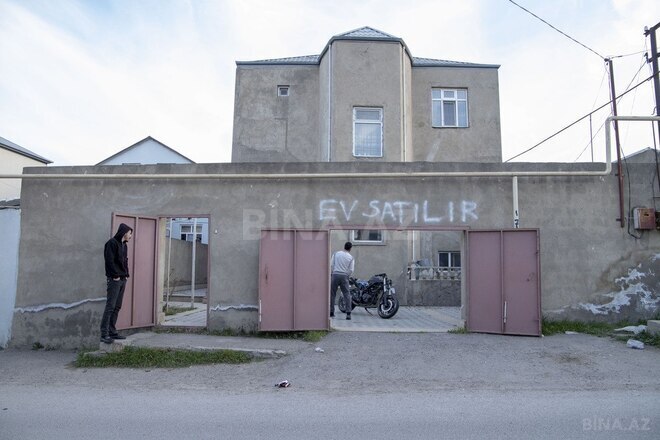 8 otaqlı həyət evi/bağ evi - Xocəsən q. - 260 m² (1)
