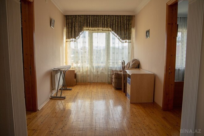 8 otaqlı həyət evi/bağ evi - Xocəsən q. - 260 m² (25)
