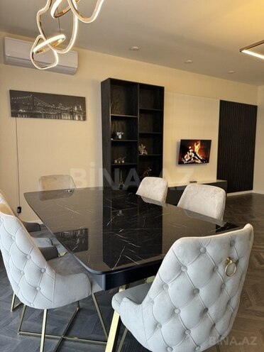5 otaqlı həyət evi/bağ evi - Şüvəlan q. - 200 m² (19)