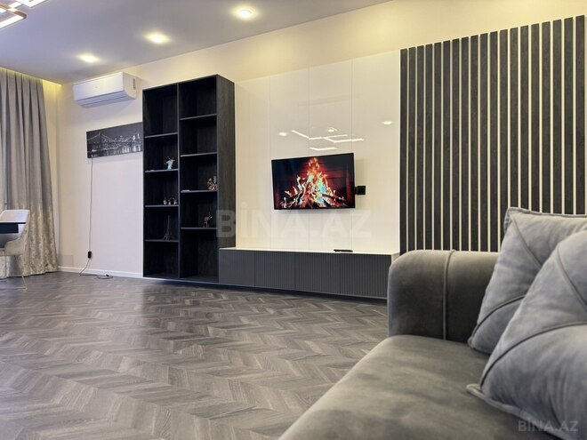 5 otaqlı həyət evi/bağ evi - Şüvəlan q. - 200 m² (2)