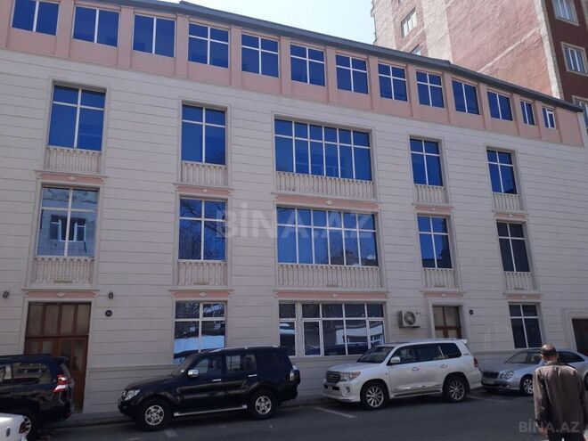11-комн. офис - Насиминский  р. - 1200 м² (1)