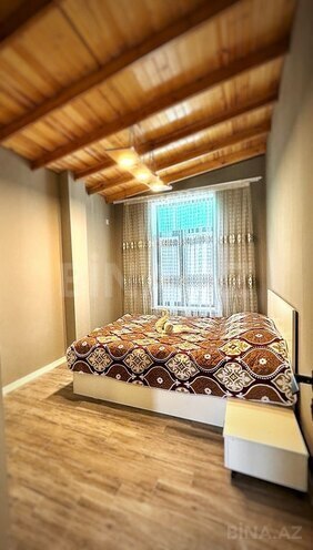 6 otaqlı həyət evi/bağ evi - Qəbələ - 220 m² (14)