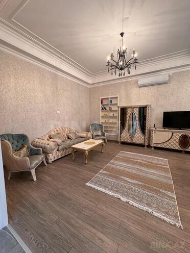 5 otaqlı həyət evi/bağ evi - Şüvəlan q. - 200 m² (11)