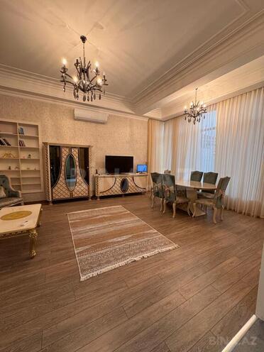 5 otaqlı həyət evi/bağ evi - Şüvəlan q. - 200 m² (12)