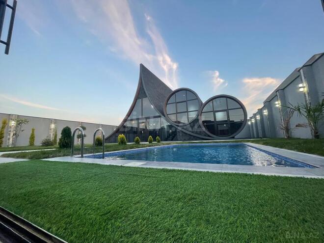 6 otaqlı həyət evi/bağ evi - Şüvəlan q. - 200 m² (1)
