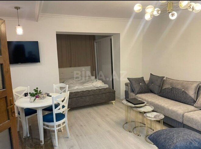 2 otaqlı köhnə tikili - İnşaatçılar m. - 45 m² (1)