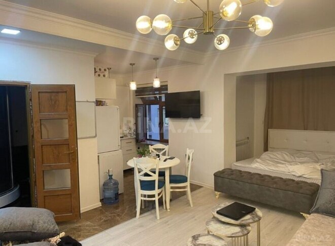 2 otaqlı köhnə tikili - İnşaatçılar m. - 45 m² (4)