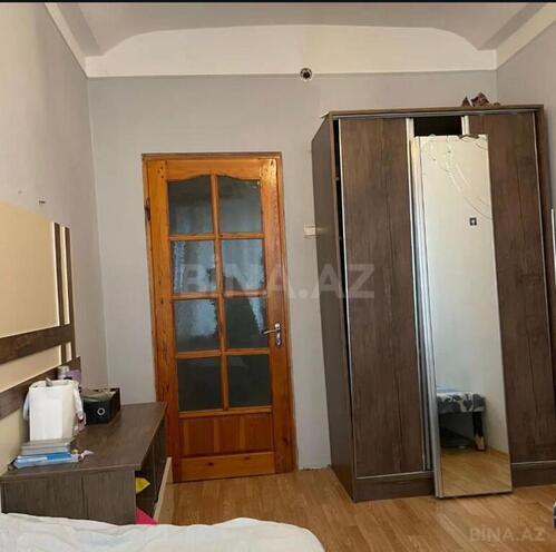 3-комн. вторичка - м. Элмляр Академиясы - 700 м² (8)