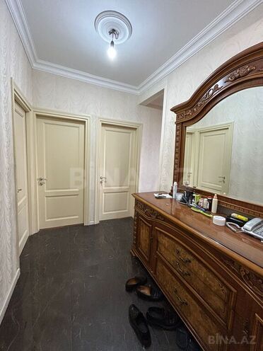 3 otaqlı köhnə tikili - 9-cu mikrorayon q. - 80 m² (1)