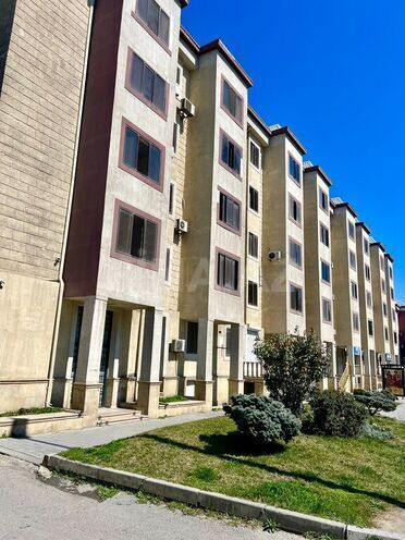 3 otaqlı köhnə tikili - 8-ci mikrorayon q. - 65 m² (1)