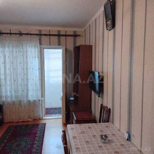 2 otaqlı köhnə tikili - 8-ci mikrorayon q. - 45 m² (3)