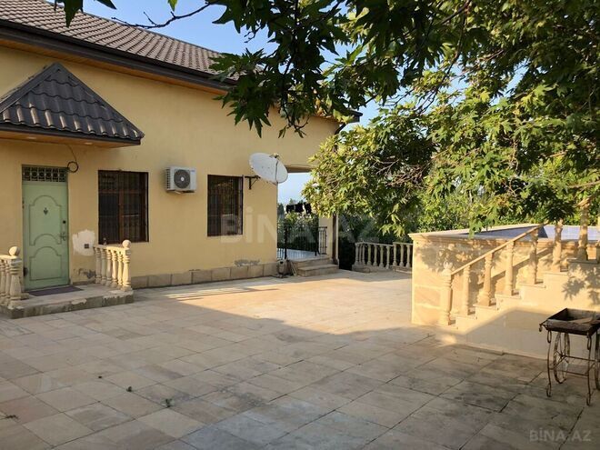 4 otaqlı həyət evi/bağ evi - Novxanı q. - 205 m² (1)