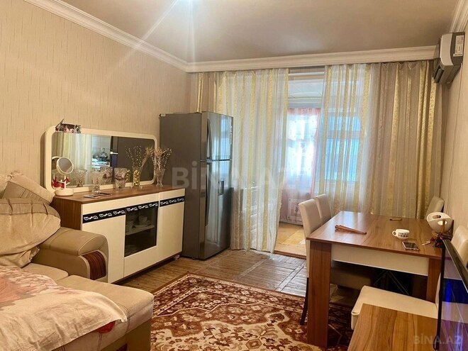 1-комн. вторичка - м. Элмляр Академиясы - 40 м² (1)