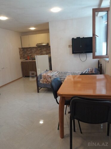 1 otaqlı həyət evi/bağ evi - Novxanı q. - 35 m² (1)