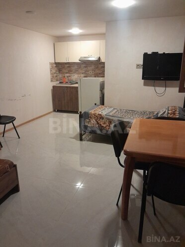 1 otaqlı həyət evi/bağ evi - Novxanı q. - 35 m² (4)