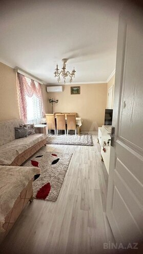 3-комн. вторичка - м. Иншаатчылар - 70 м² (1)