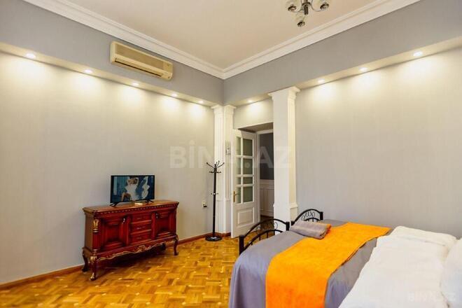 5 otaqlı köhnə tikili - Sahil m. - 200 m² (1)
